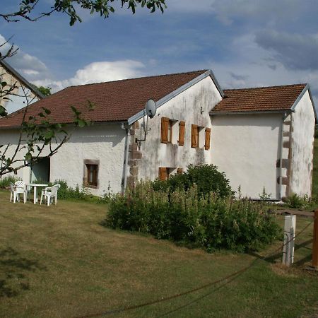 Spacious Holiday Home Near The Forest Esmoulieres Екстериор снимка