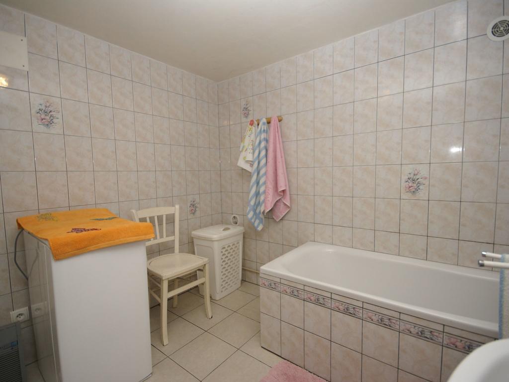 Spacious Holiday Home Near The Forest Esmoulieres Екстериор снимка